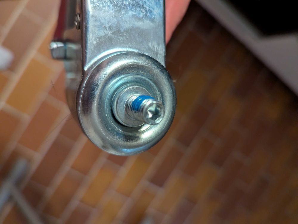Roue pivotante &agrave; tige filet&eacute;e Bricolage