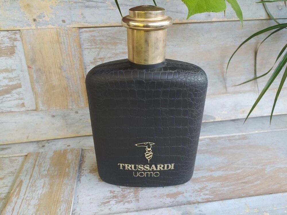PLV Flacon Parfum Publicitaire Factice Trussardi Uomo 
