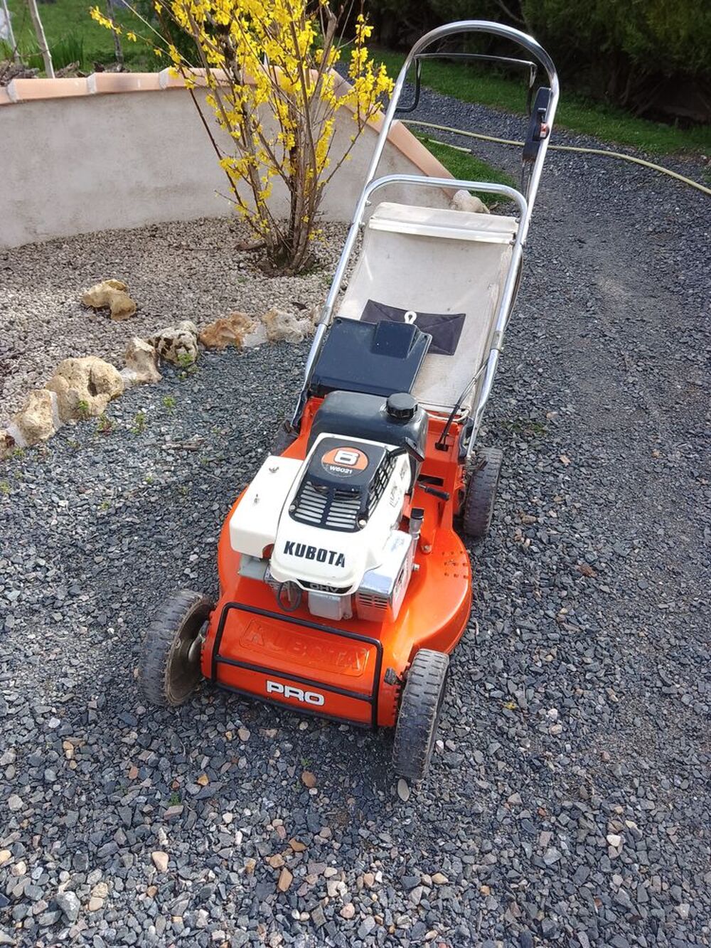 Tondeuse PRO KUBOTA Jardin