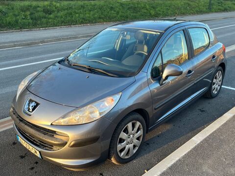 Peugeot 207 1.6 HDi 16v 110ch Ex&eacute;cutive Pack