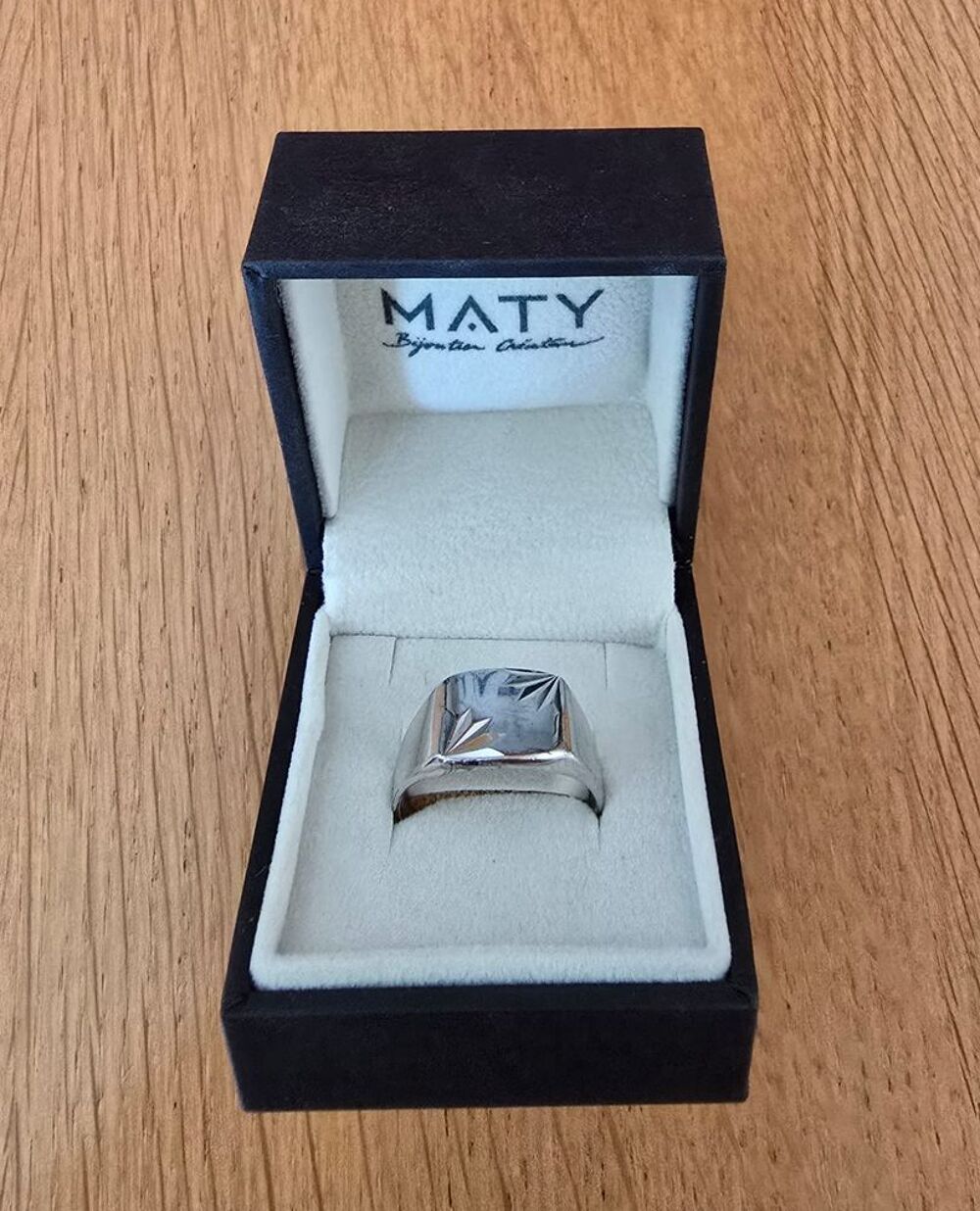 Chevali&egrave;re argent massif, Bijoutier MATY&reg;, Cert authenticit&eacute; Bijoux et montres