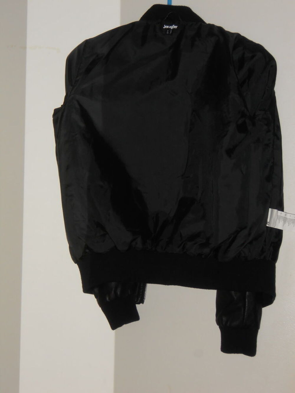 Blouson Noir marque originale JENNYFER Vêtements