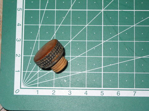 PI�CE DE LAMPE PIROUETT bob�che de douille en bois avec pas 5 Marseille 13 (13)