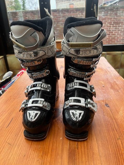 Chaussures de ski ATOMIC Taille 25.5 20 Ostricourt (59)