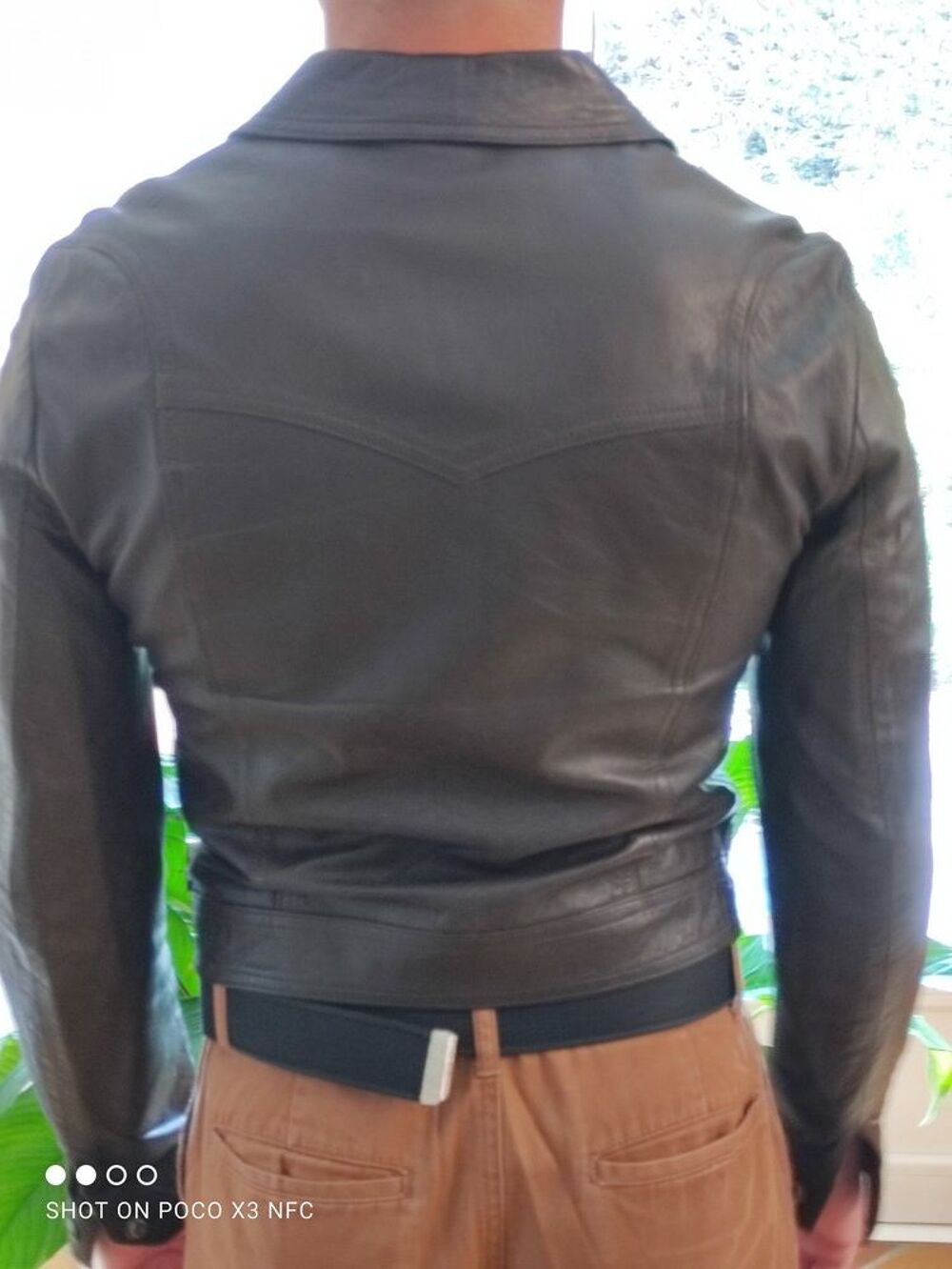 Blouson homme cuir couleur marron fonc&eacute; taille 40 Vêtements