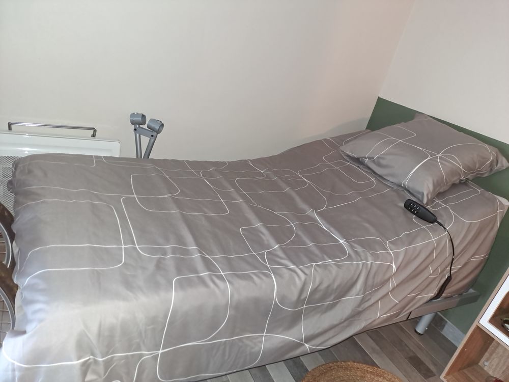Lit 1 personne electrique avec matelas Meubles