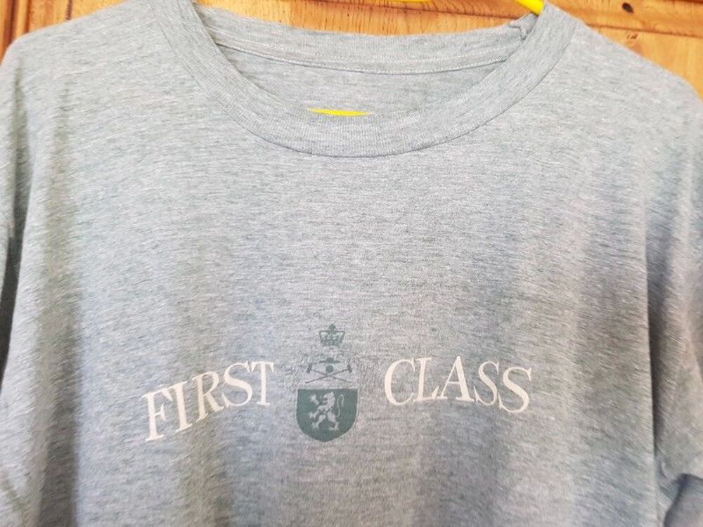 T shirt first class Vtements