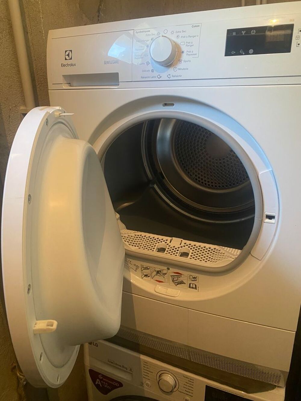 S&egrave;che-linge Electrolux blanc tr&egrave;s bon &eacute;tat Electroménager