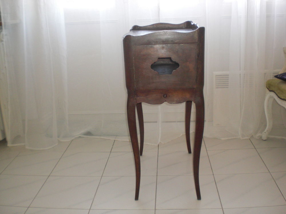 table de chevet louis XV Meubles
