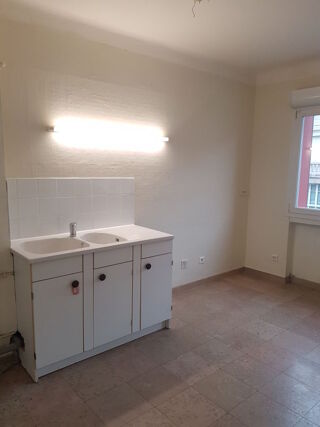  Appartement à louer 3 pièces 68 m²