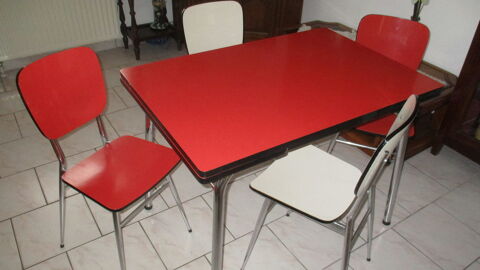 40 chaises et tables en formica Lingolsheim (67)