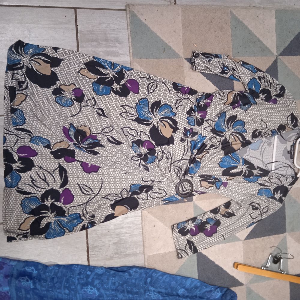 Robe cache coeur manches 3/4 marque mosquitos T 40 95 % visc Vêtements