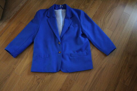VESTE BLEUE FEMME 15 Dijon (21)