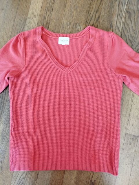 Pull 123  Taille M/38/10 . Couleur corail. Très bon état
8 Nogent-le-Rotrou (28)