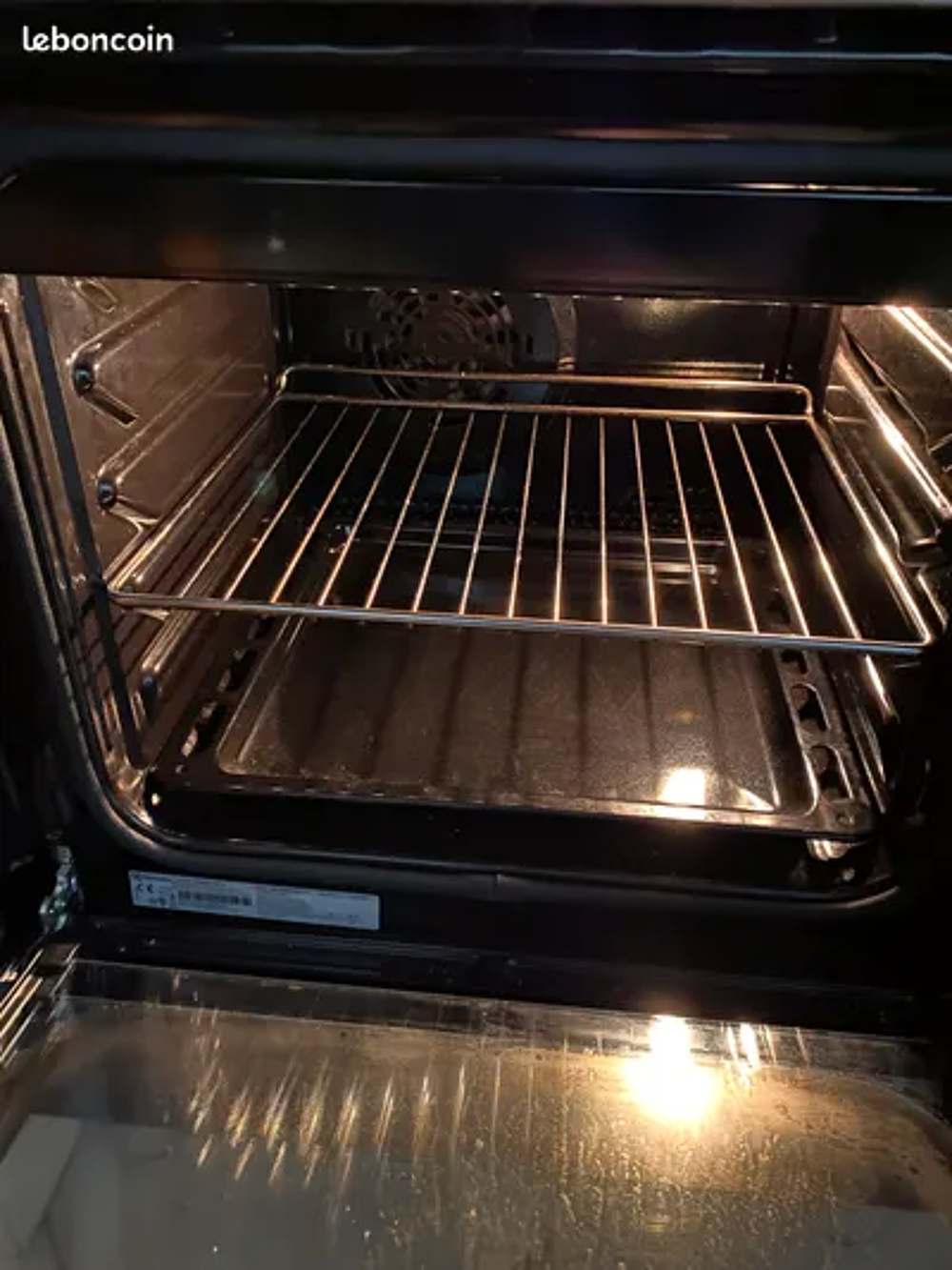 Cuisini&egrave;re &agrave; gaz avec four &eacute;lectrique Electroménager