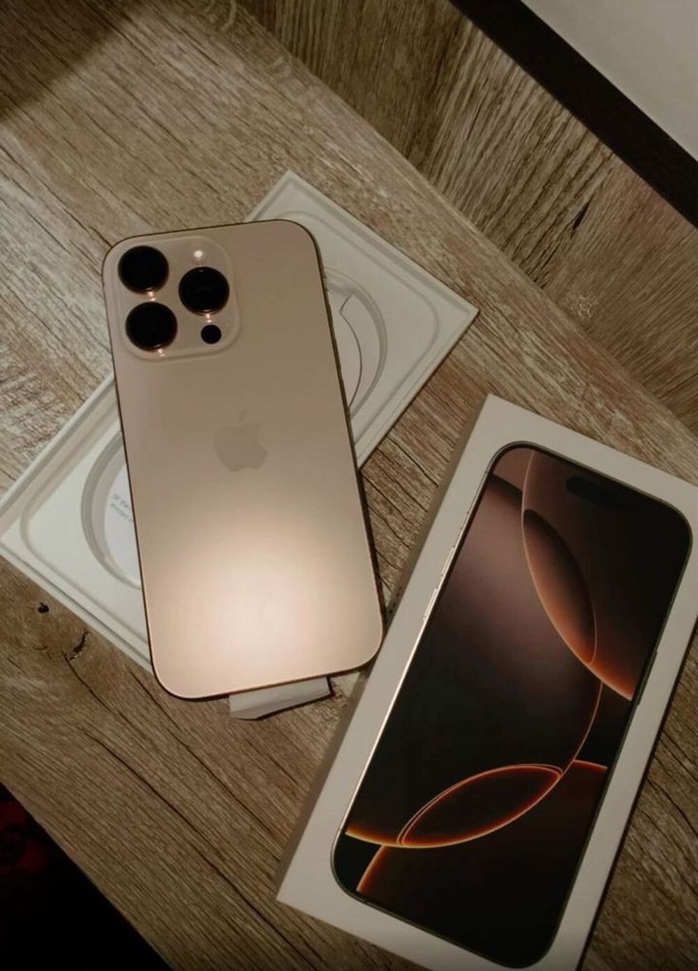 iPhone Dor&eacute; avec Bo&icirc;te - Triple Cam&eacute;ra Tlphones et tablettes