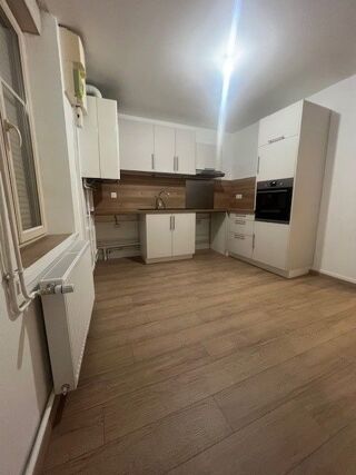  Appartement � louer 5 pi�ces 80 m�