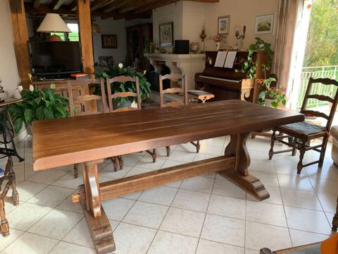 table salle � manger rustique : faire offre 0 Montlouis-sur-Loire (37)