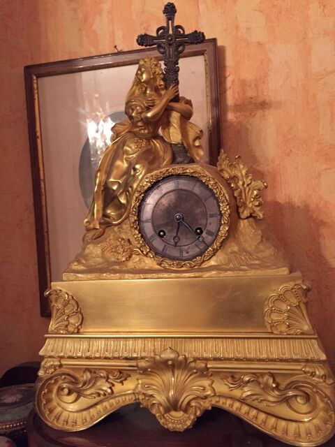 pendule dor�e  0 Saint-Germain-Lespinasse (42)