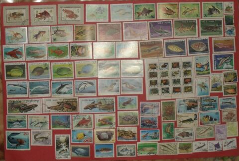 Lot de 89 timbres et plaquette de 16 mini-timbres Poissons 15 Montreuil (93)