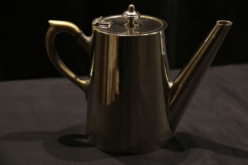 Th&eacute;i&egrave;re en m&eacute;tal
