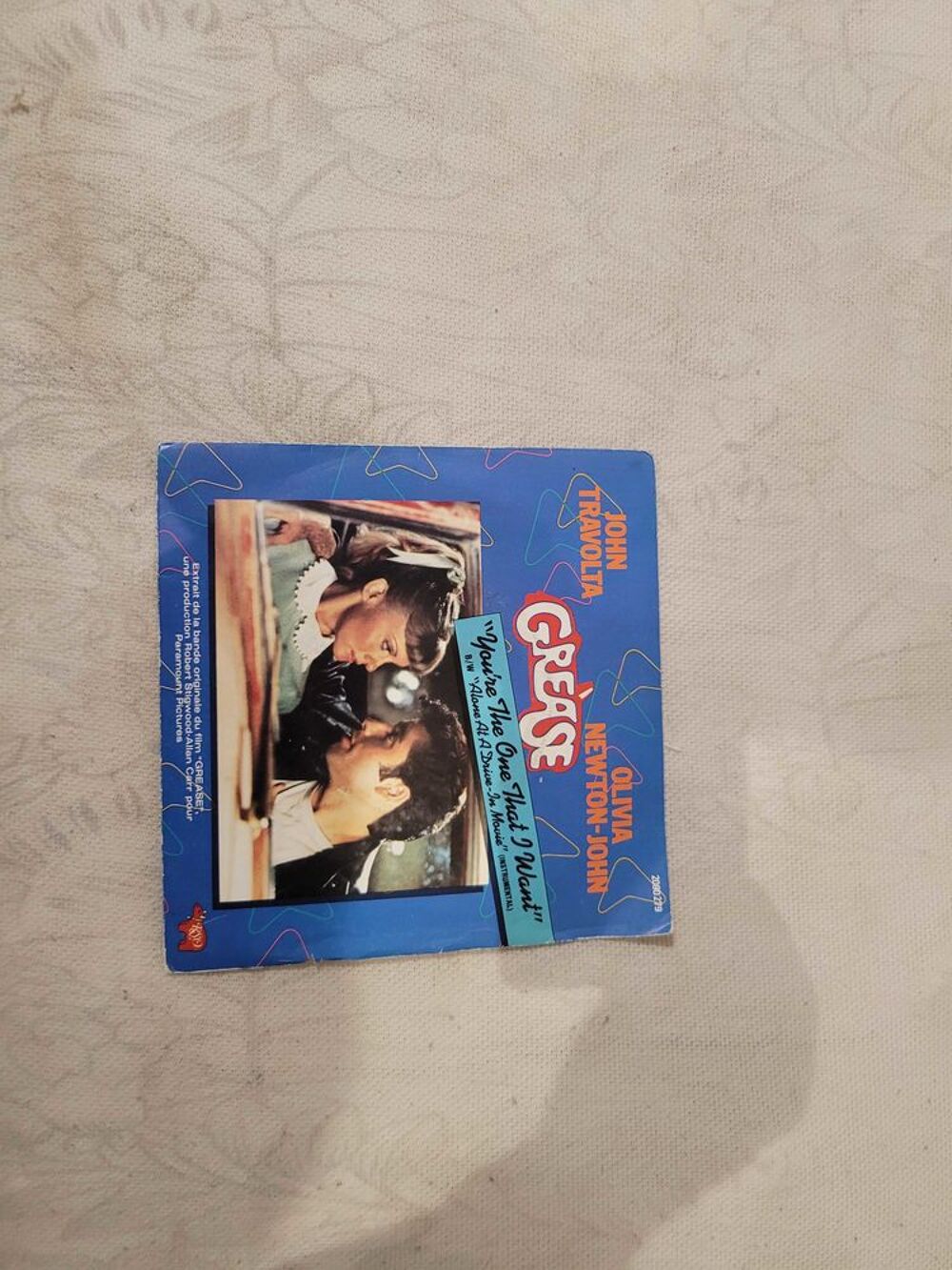 1 disque vinyl 45 tours CD et vinyles