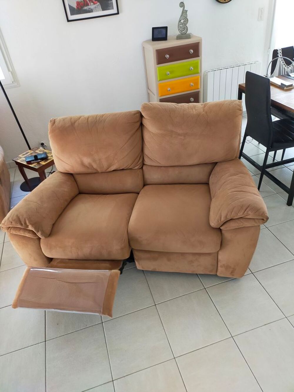 Banquette deux places couleur daim Meubles
