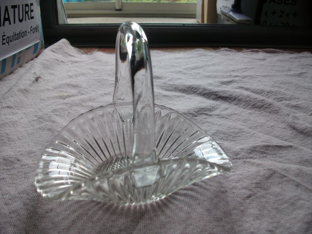 Paniers d&eacute;co en verre et en osier Décoration