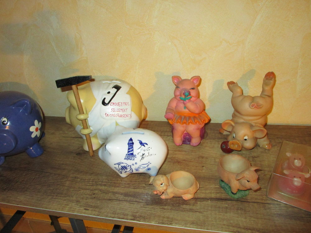 lot figurines cochon coquetier bougie porcelaine 