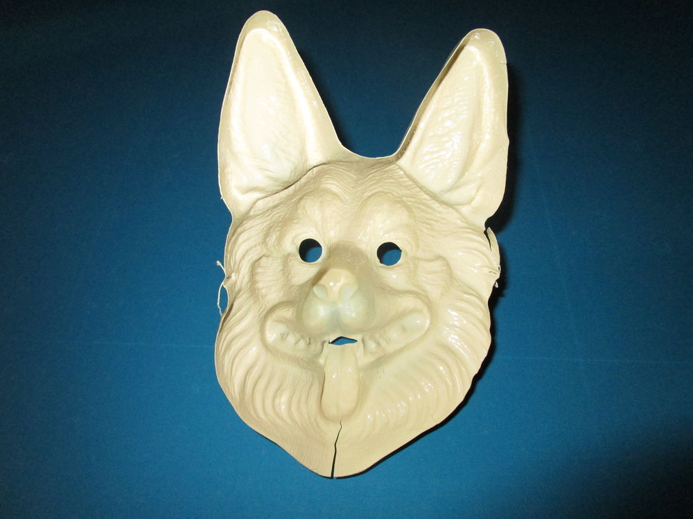 VIEUX MASQUE plastique "le loup" Jeux / jouets