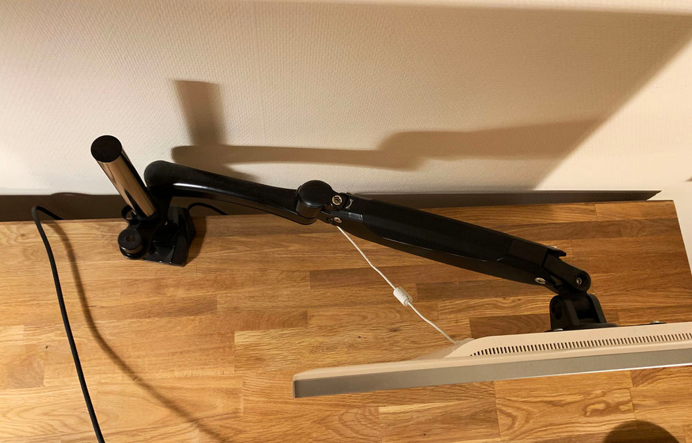 Ecran LG 27 Pouces 4K + Support de bureau Matériel informatique