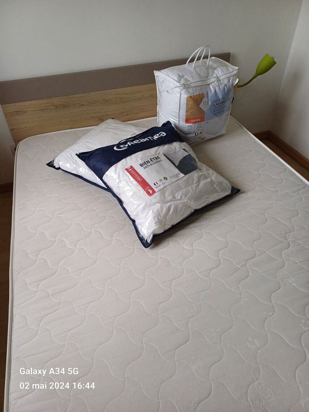 Bonjour cause d&eacute;m&eacute;nagement chambre d'amis Meubles