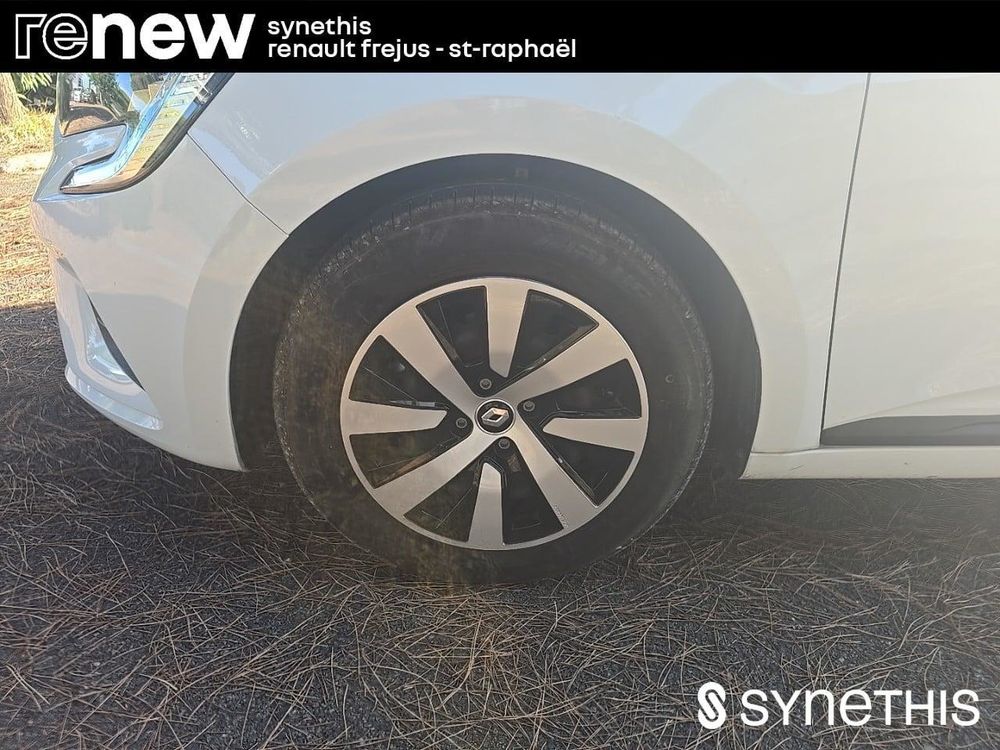 Clio V Clio E-Tech full hybrid 145 Equilibre 2022 occasion 83600 Fr&eacute;jus