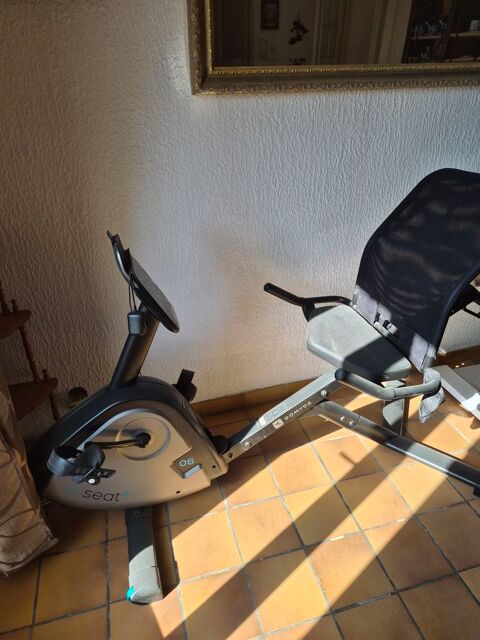 Vélo d'appartement semi allongé Domyos E-Seat Le Lavandou (83)