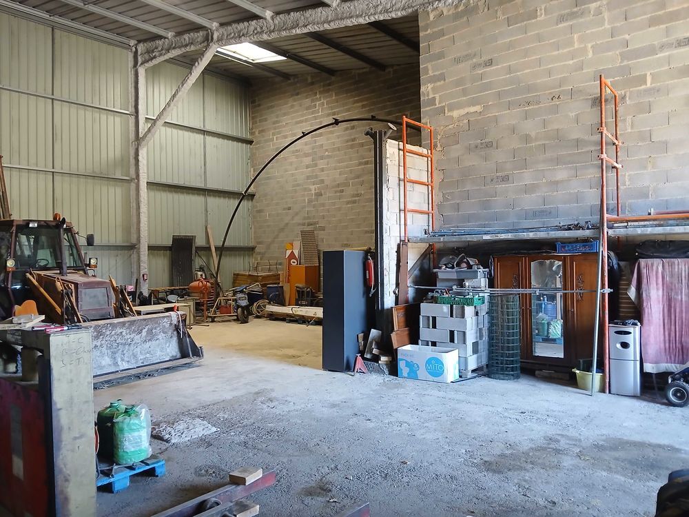 Location Autre local stockage ou autres 250m2 Vedène