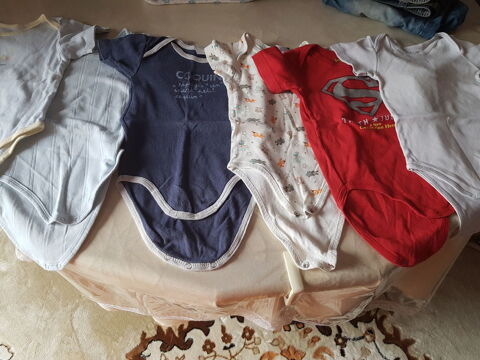 lot 5 bodys manches courtes 18 mois tbe 2 Quetigny (21)