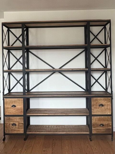 Etagre Bibliothque style industriel
680 Chambry (73)