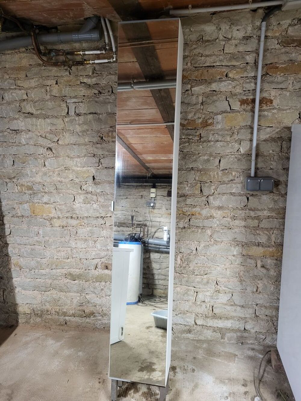 Armoire verticale Meubles