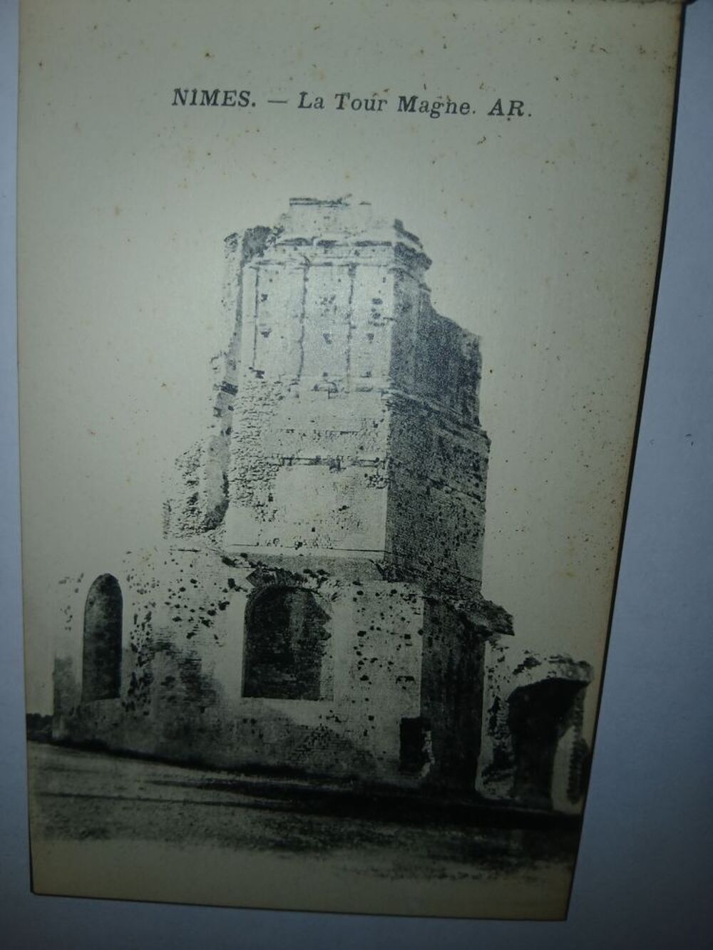 Cartes postales anciennes de Palavas, Nimes et Toulon 