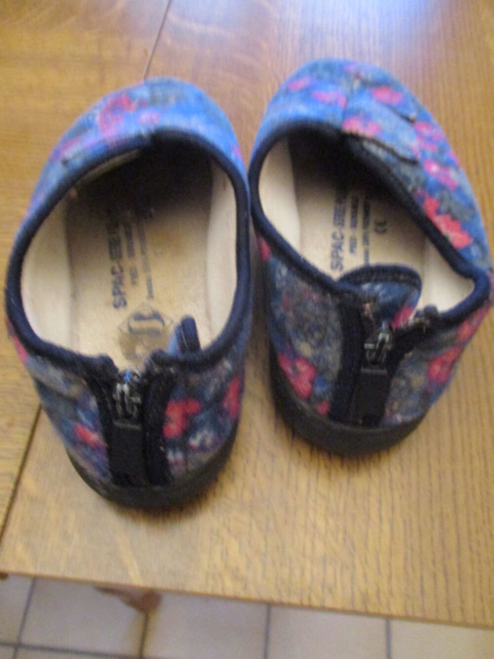 chausson velcro porter tr&egrave;s peu Chaussures