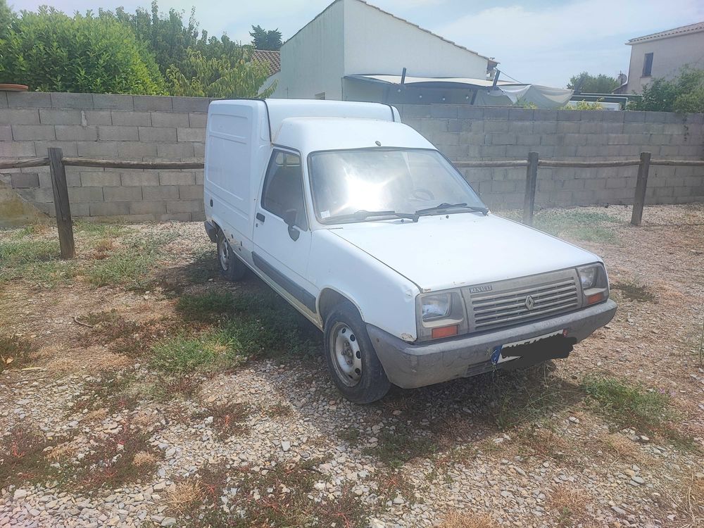 Express EXPRESS TOLE 1.6 D VITRE 1990 occasion 34150 Gignac