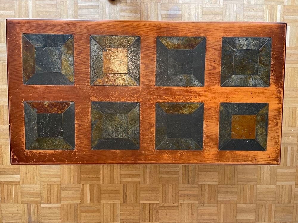 Table basse en ch&ecirc;ne, carrel&eacute;e Meubles
