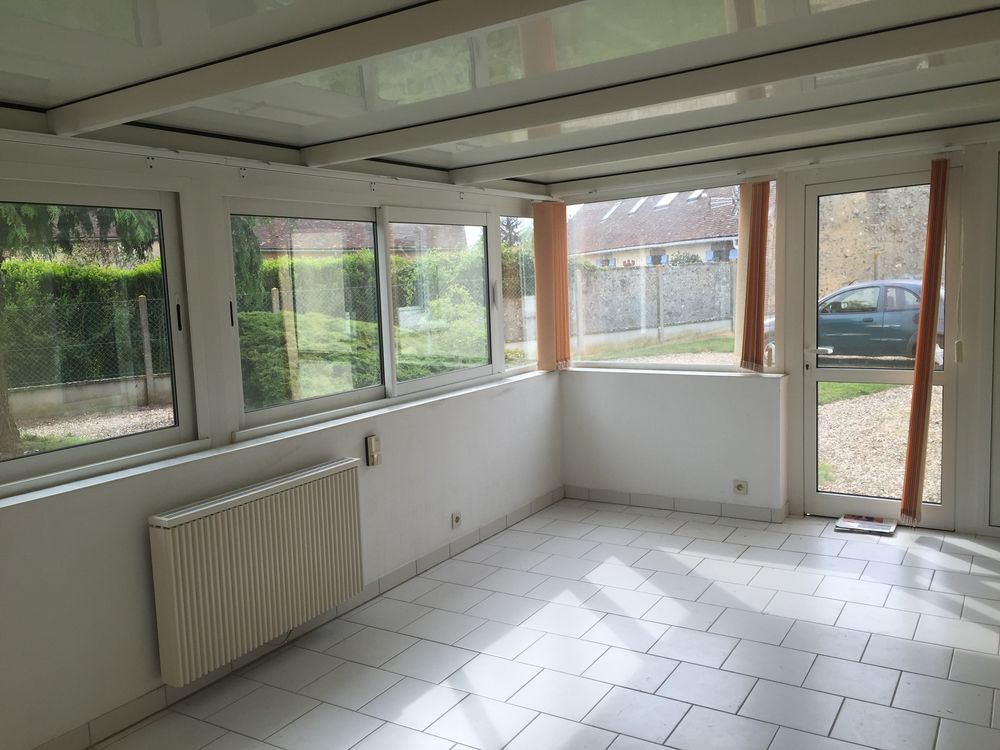 Location Maison MAISON DE PLAIN PIED 119m2 – 4 chbres – Garage – Gd jardin – Bel environnement Mainterne