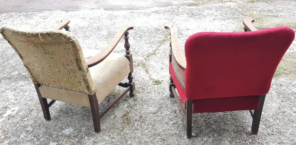 Fauteuil de chemin&eacute;e en l'&eacute;tat Meubles