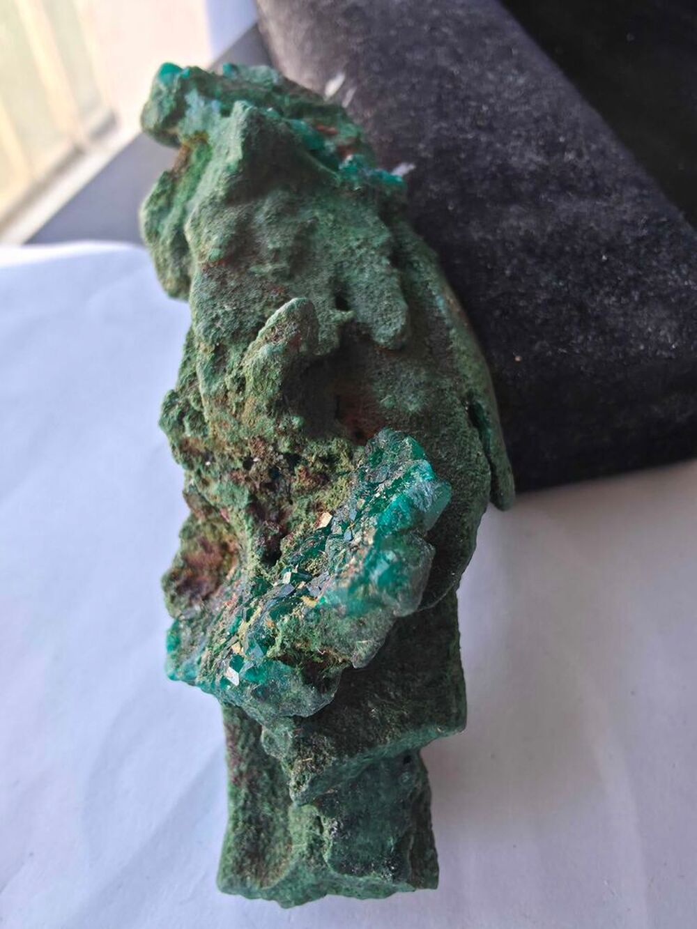 Dioptase Cristallis&eacute;e &amp; Malachite Velours RDC de Collection 196g 