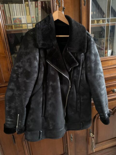 Manteau fourr� T. 46 Kiabi 30 Courdimanche-sur-Essonne (91)