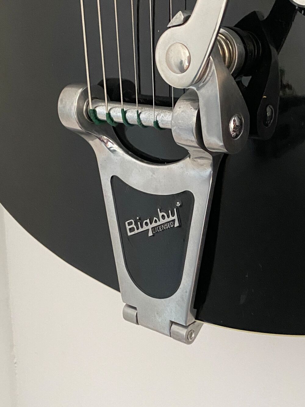 Guitare Godin 5th avenue Uptown black Instruments de musique