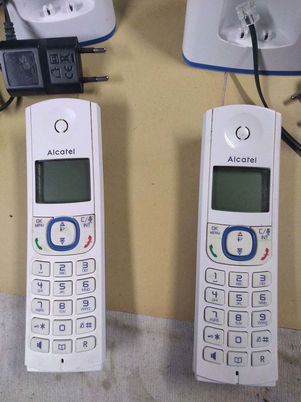 T&eacute;l&eacute;phone sans Fil Alcatel F 530 DUO Blanc/bleu
Tlphones et tablettes