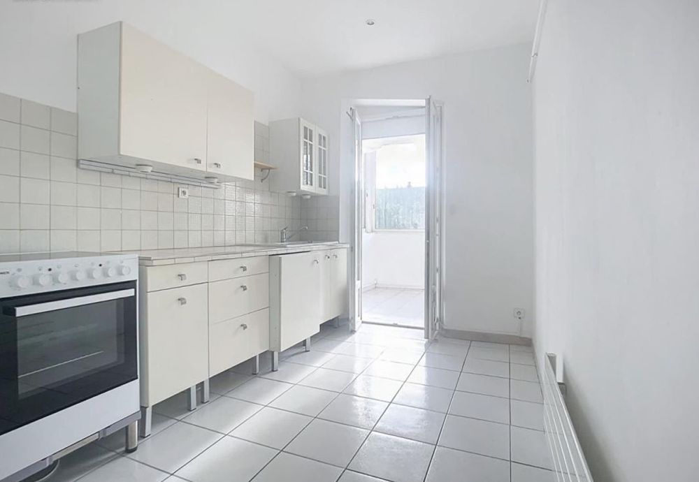Vente Appartement T3/4 véranda 84 m2 quartier Montolivet Marseille 12
