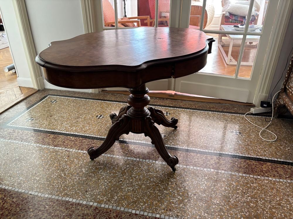 Table violon XIXeme &agrave; n&eacute;gocier Meubles